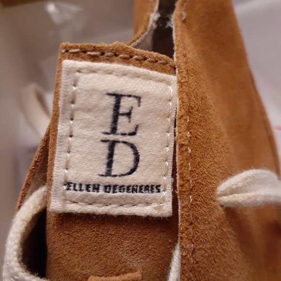 AUTHENTIC ELLEN DEGENERES  SUEDE CASUAL BOOTS - Picture 4 of 11